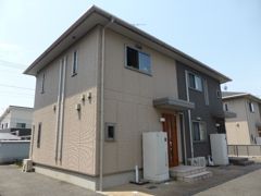 フィカーサ佐土原Eの外観画像