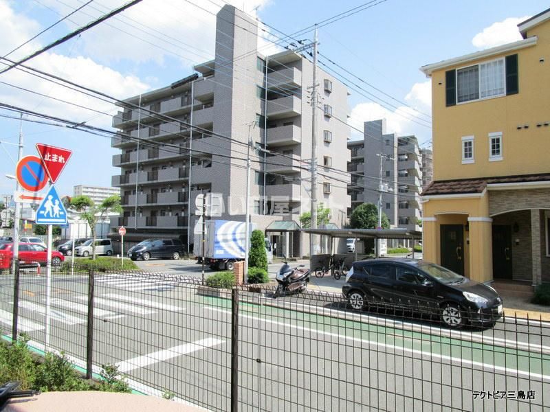 近くに施設あり