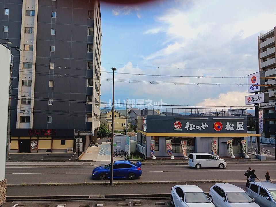 近くに施設あり