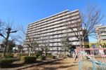 グランディス新八柱の外観
