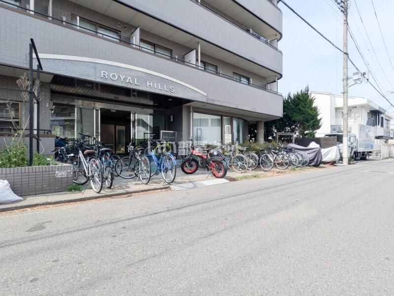 近くに施設あり