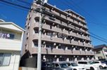 フラーリッシュ岡本の外観