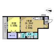 アヴェンタドールの間取り画像