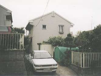新百合ヶ丘駅より徒歩18分 築39年5ヶ月 2階建の賃貸物件