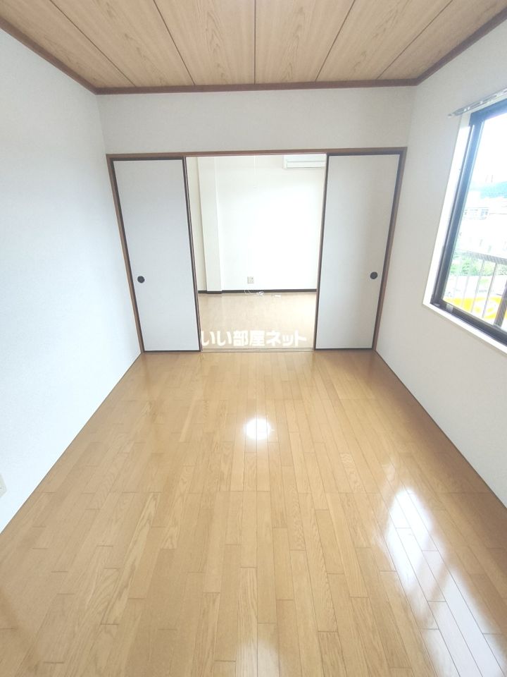 ベッドルーム
