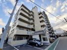 クレスト直方駅前の外観