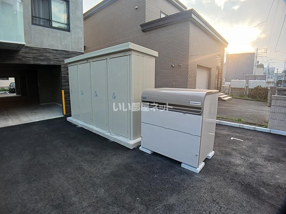 その他