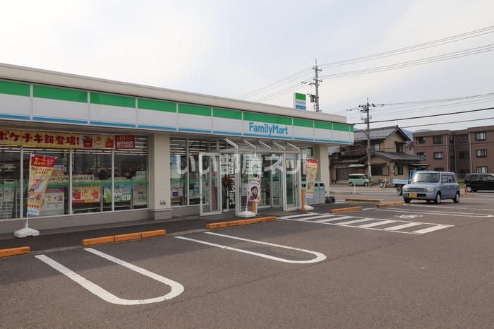 近くに施設あり