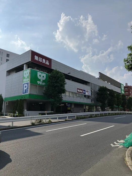近くに施設あり