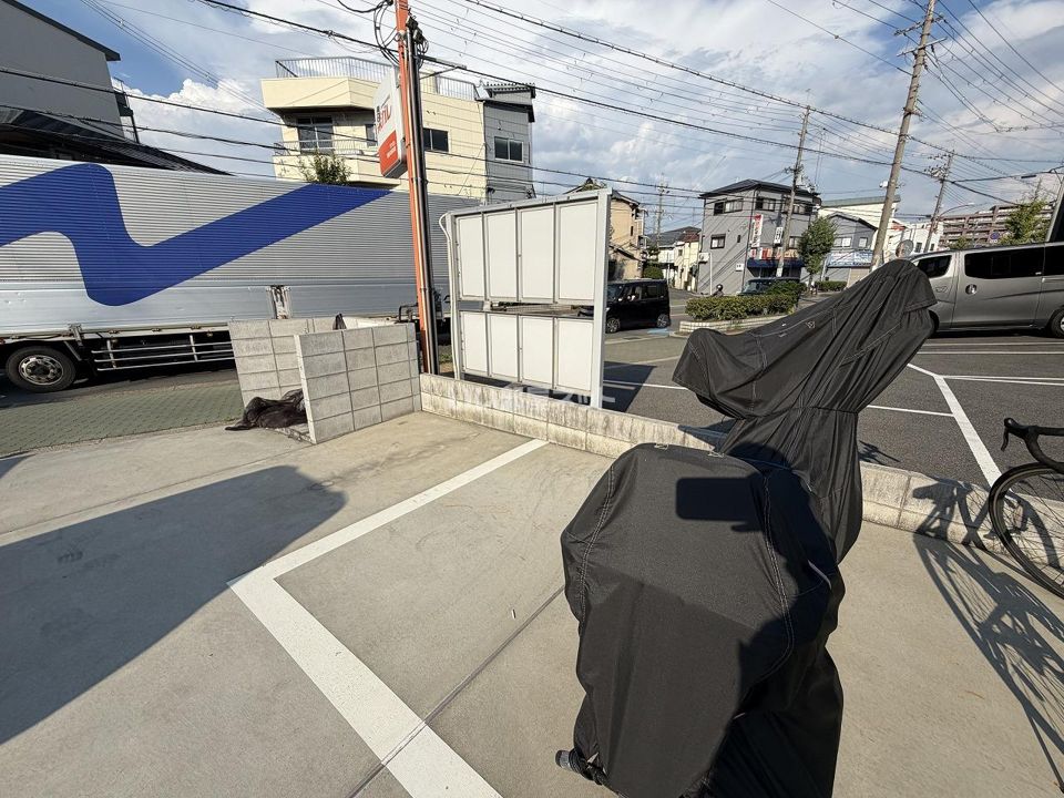 近くに施設あり