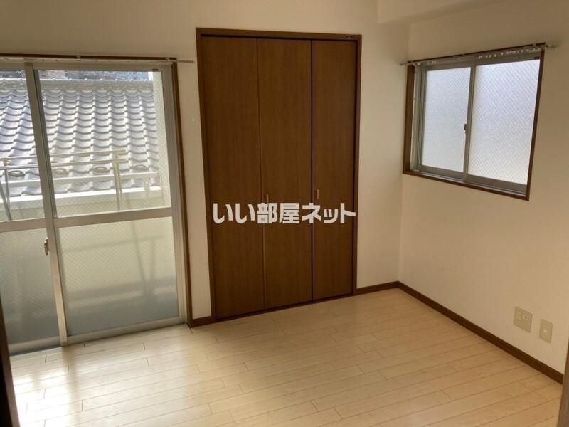ベッドルーム