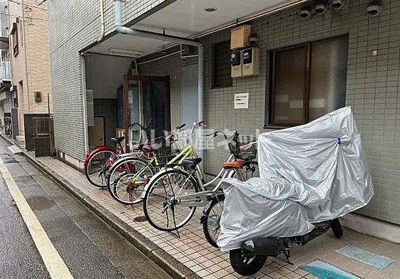 近くに施設あり