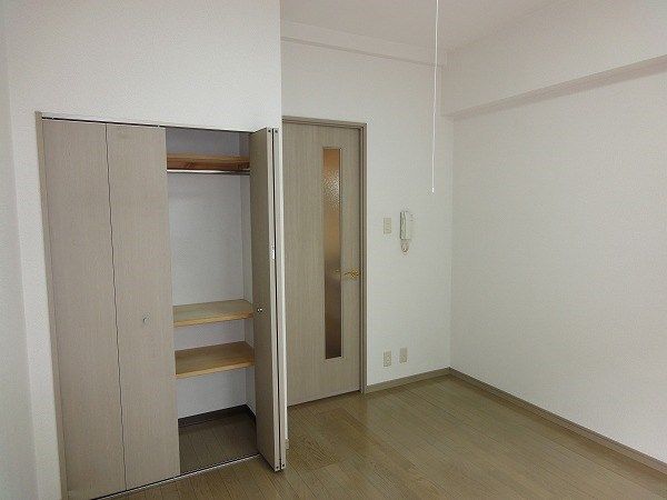 ベッドルーム