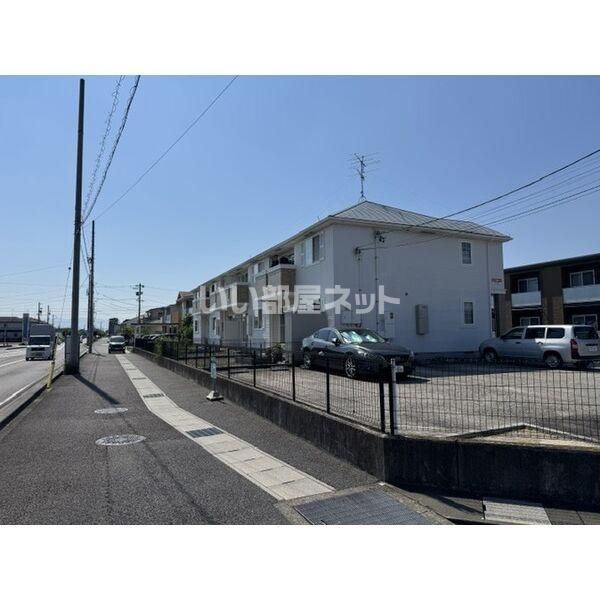 近くに施設あり