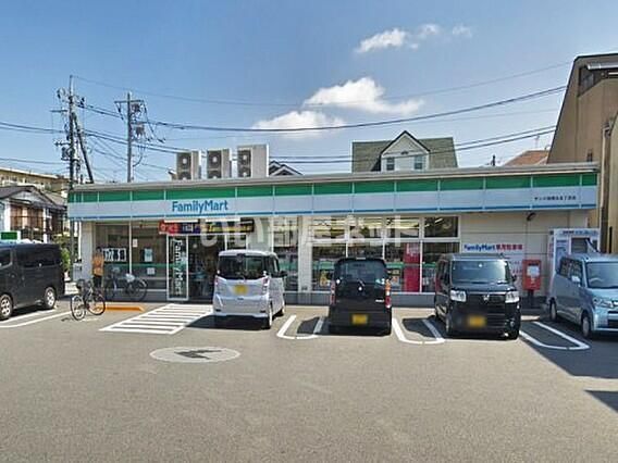 近くに施設あり