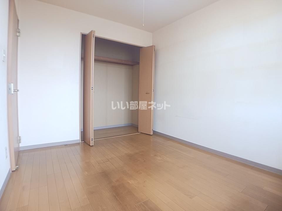 ベッドルーム