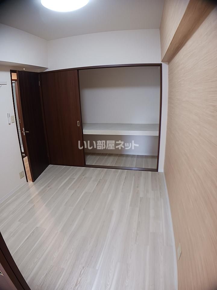 ベッドルーム