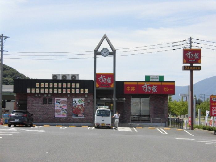 近くに施設あり