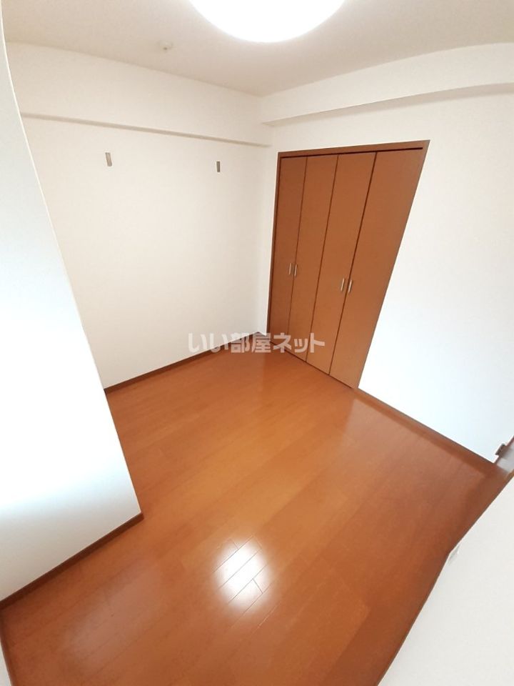 ベッドルーム