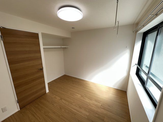 ベッドルーム