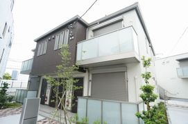 エミIIの外観画像