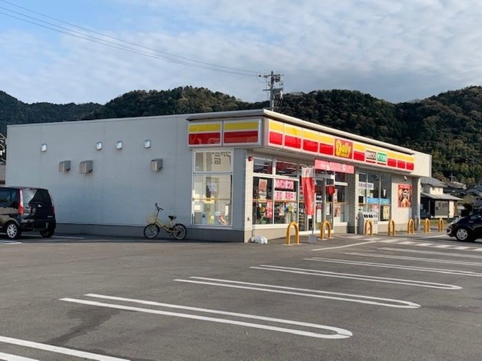 近くに施設あり