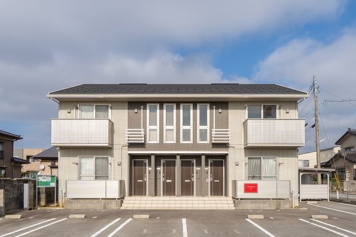 電鉄石田駅より徒歩8分 築8年5ヶ月 2階建の賃貸物件