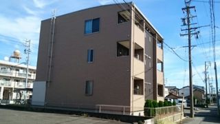 コズミックプレイスの外観画像