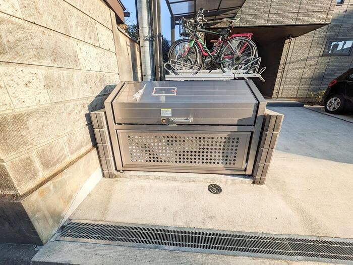 近くに施設あり