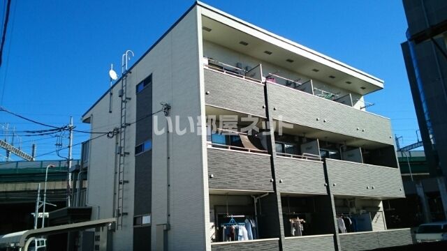 ヴァモスの外観画像