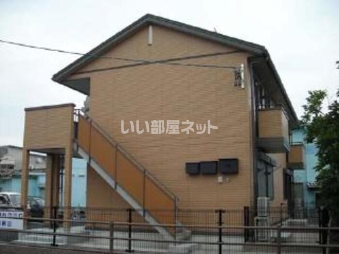 チャーム スクエアーの外観画像