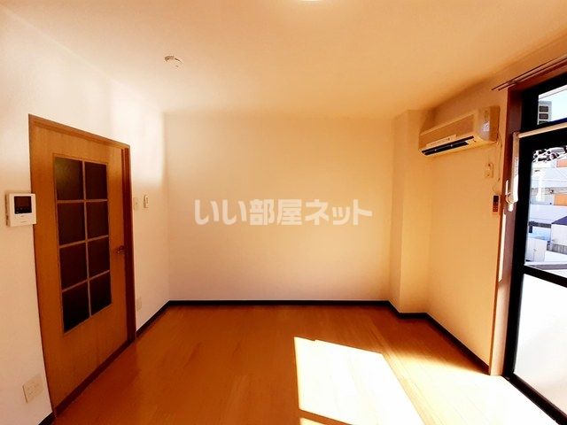 ベッドルーム
