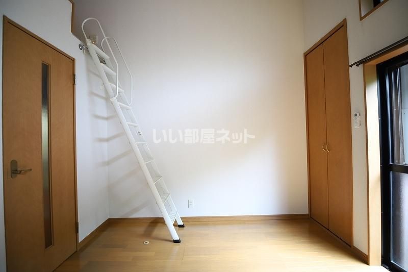 ベッドルーム