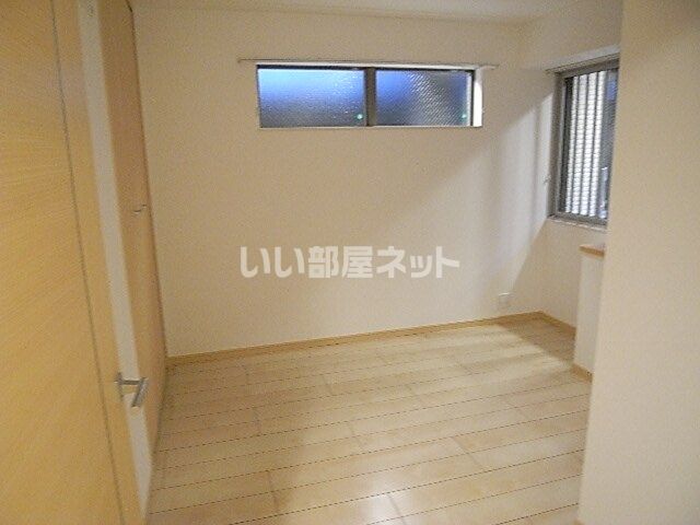 ベッドルーム