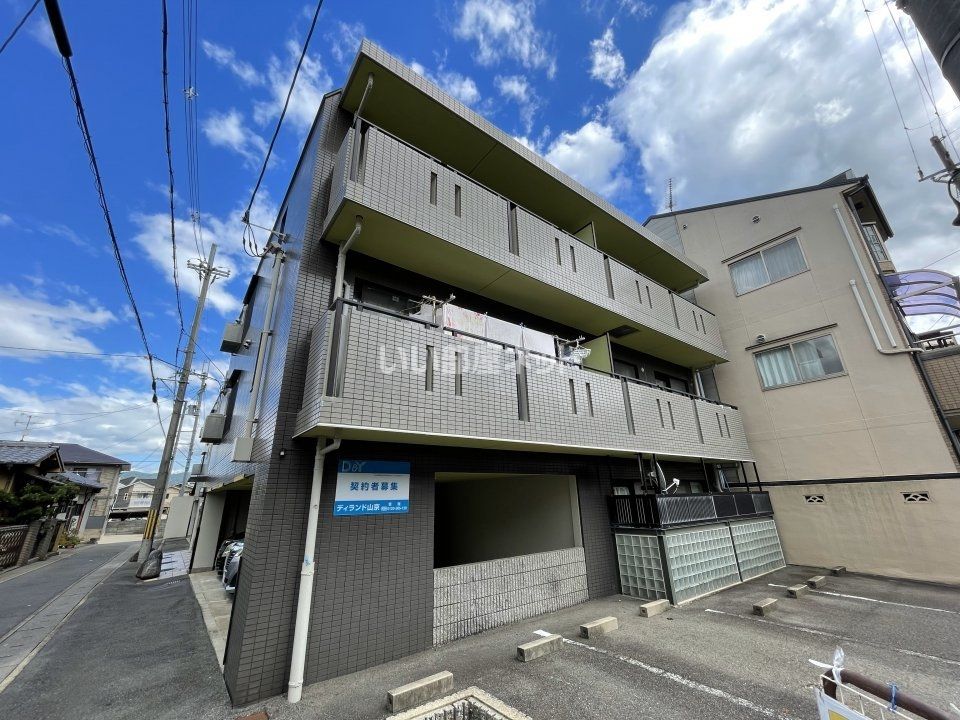カストルム本丸の外観画像