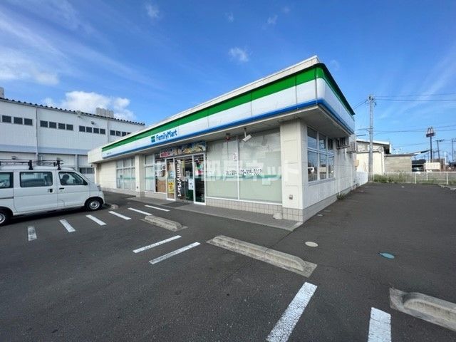 近くのコンビニまで4,099m（徒歩52分）