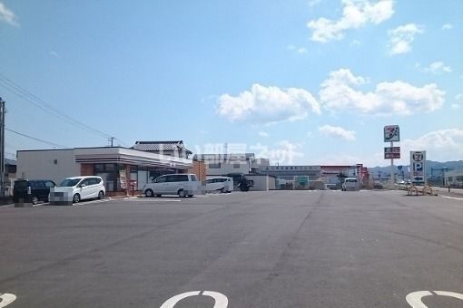 近くのセブンイレブン 亘理神宮寺店まで834m（徒歩11分）