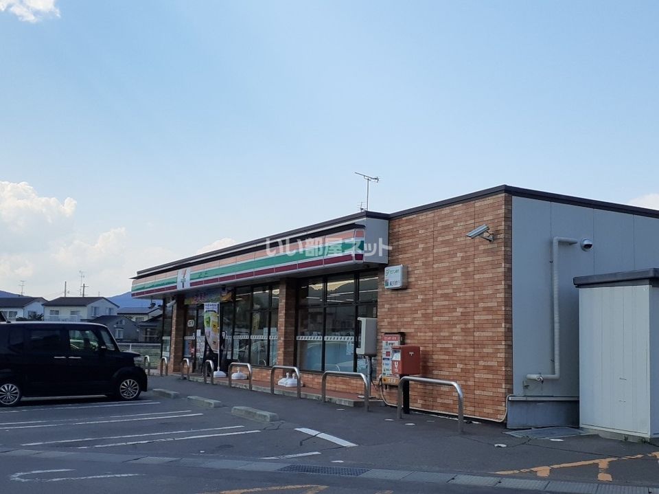 近くのコンビニまで1,500m（徒歩19分）