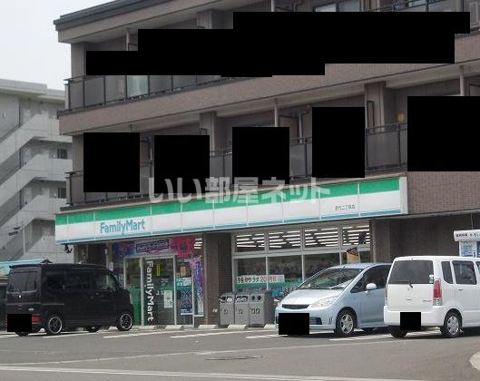 近くのコンビニまで1,102m（徒歩14分）