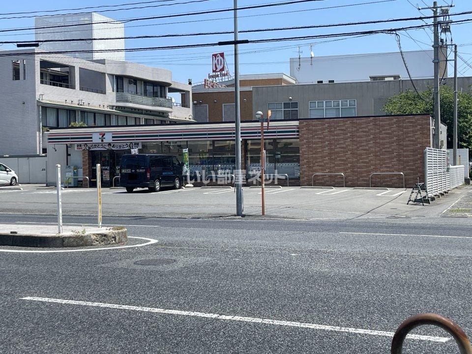 近くのセブンイレブン 宇部海南町店まで652m(徒歩9分)