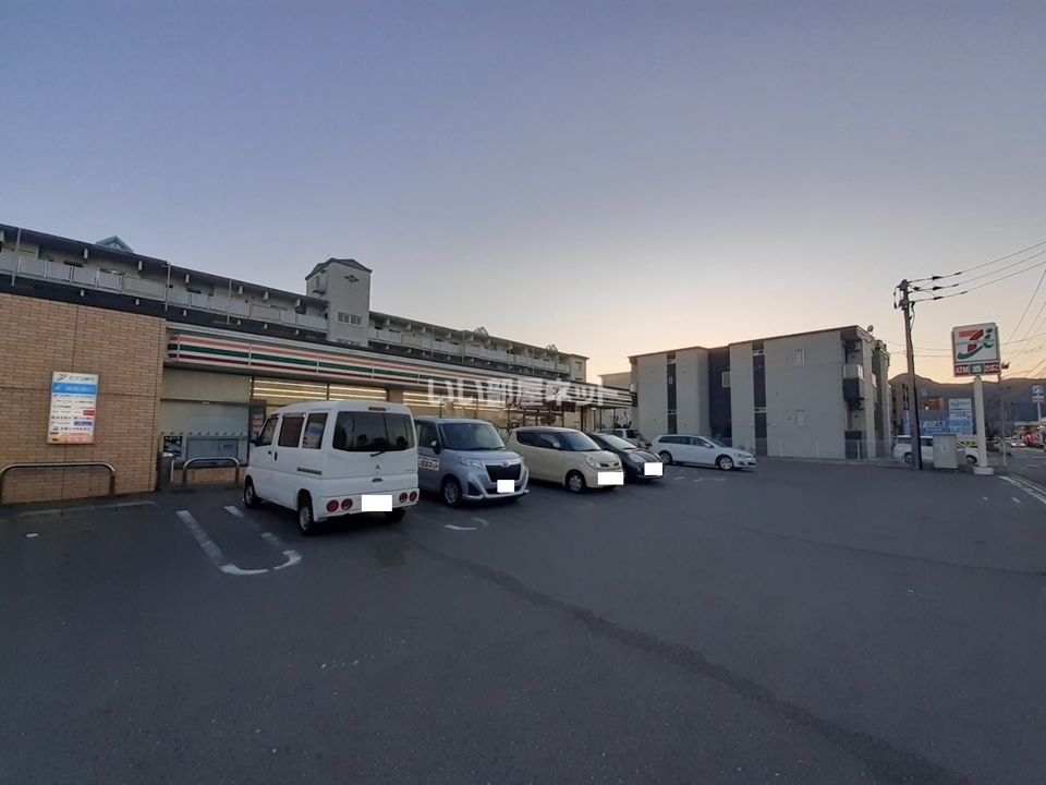 近くのセブンイレブン 福岡田村4丁目店まで387m（徒歩5分）
