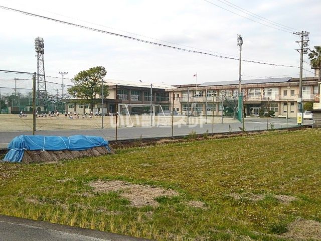近くの筑後市立水田小学校まで944m（徒歩12分）
