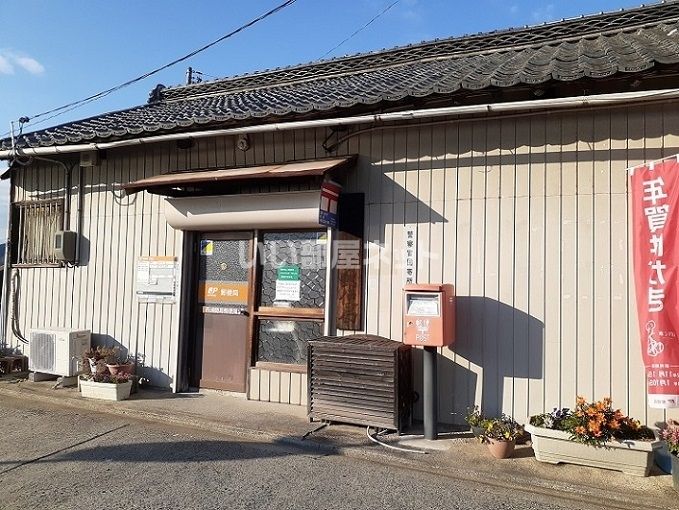 近くの西浦簡易郵便局まで452m（徒歩6分）