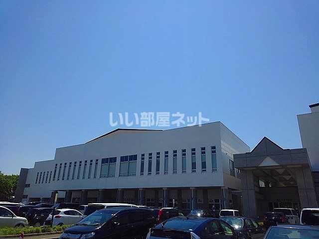 近くの秋田県立体育館まで942m（徒歩12分）