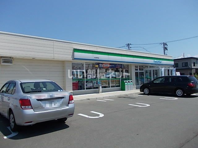 近くのコンビニまで660m（徒歩9分）