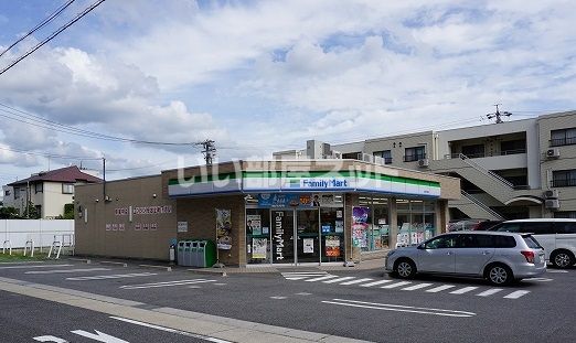 近くのコンビニまで435m（徒歩6分）