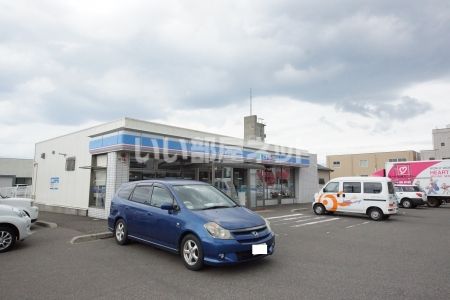 近くのコンビニまで187m（徒歩3分）