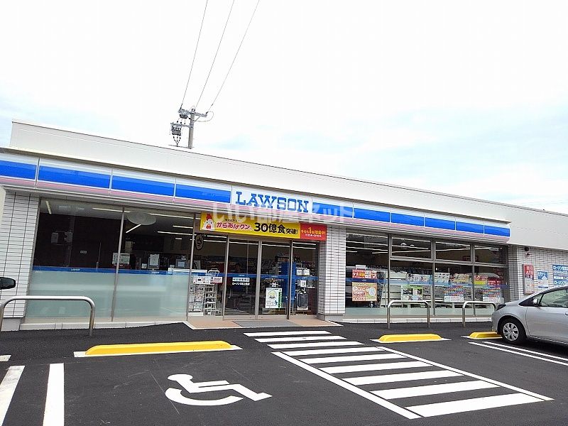 近くのコンビニまで1,471m（徒歩19分）