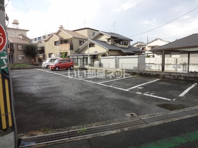 近くの近隣駐車場まで1,101m(徒歩14分)