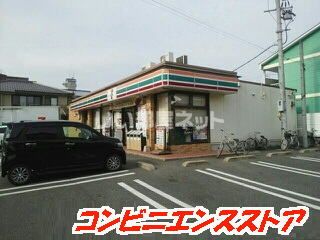 近くのコンビニまで1,432m（徒歩18分）